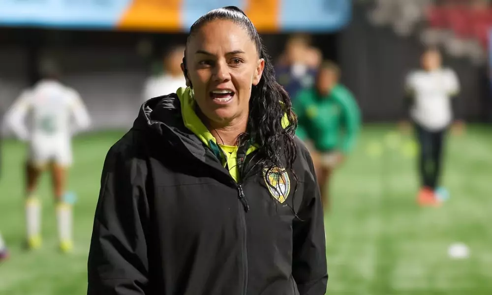 Crystal Kaua - treinadora da seleção feminina de rugby sevens, as Yaras