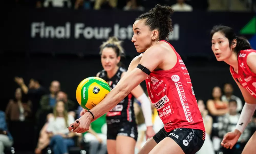 Gabi Guimarães na semifinal da Champions League de vôlei feminino pelo Conegliano