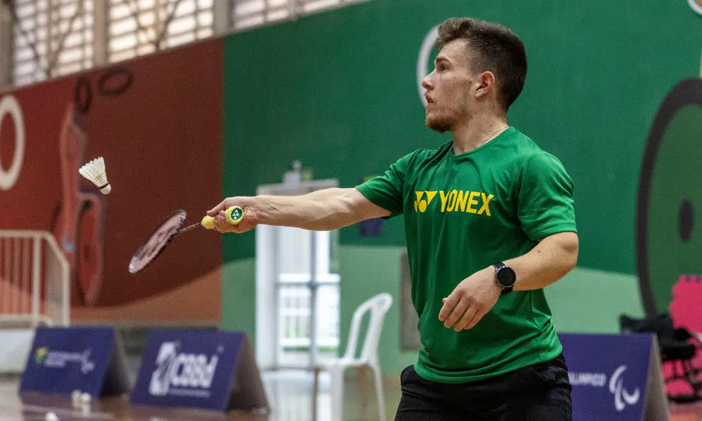 Vitor Tavares no Internacional do Bahrein de parabadminton