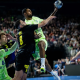 Barcelona e Nantes durante a Champions League de handebol