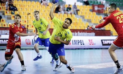 Brasil na partida do Munidal sub-21 de handebol masculino contra a Macedônia do Norte