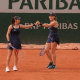 Luisa Stefani e Timea Babos em Roland Garros