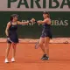 Luisa Stefani e Timea Babos em Roland Garros