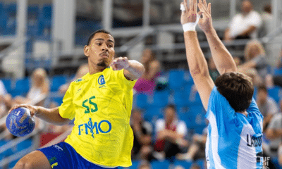 Seleção Brasileira enfrentando a Argentina pelo Mundial Júnior de handebol masculino