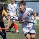 Jogador do Floripa contra o do AABB Canoas no Brasileiro de Hóquei sobre a grama