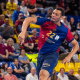 Thiagus Petrus em ação pelo Barcelona