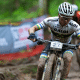 Ulan Galinski em prova da Copa do Mundo de ciclismo mountain bike