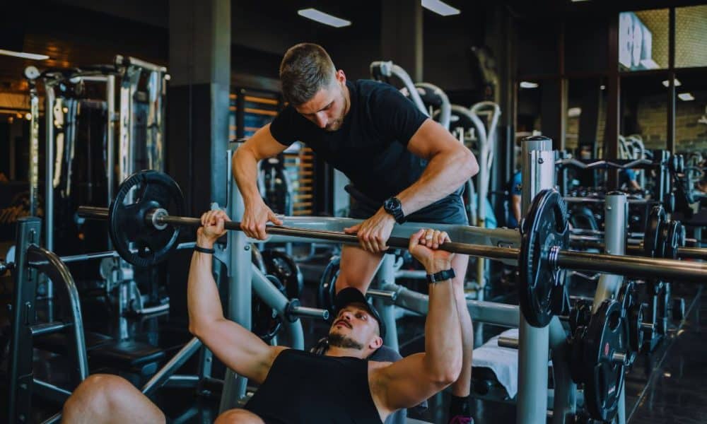 Como a musculação previne lesões em corredores e ciclistas