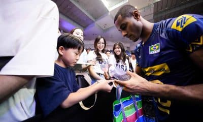 Lucarelli voltou a jogar pelo Brasil na vitória contra a Turquia pela Liga das Nações (VNL) de vôlei masculino