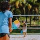 Qual esporte de raquete é mais leve para articulações?