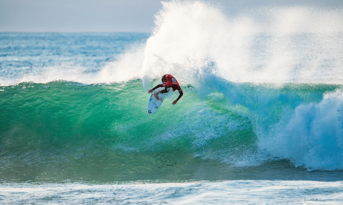 yago dora na etapa de J-Bay da WSL