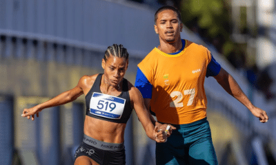 Clara Daniele corre ao lado do guia Igor Clemente durante prova dos 100m no CT Paralímpico