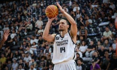 com a renovação de Munford, Corinthians chega a nove permanências para a temporada 2025:2026 do basquete