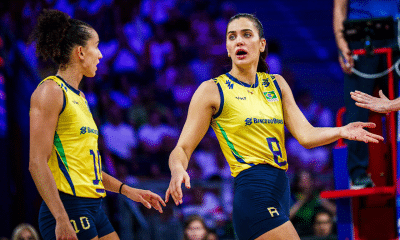 Gabi e Julia Kudiess em jogo do Brasil na VNL