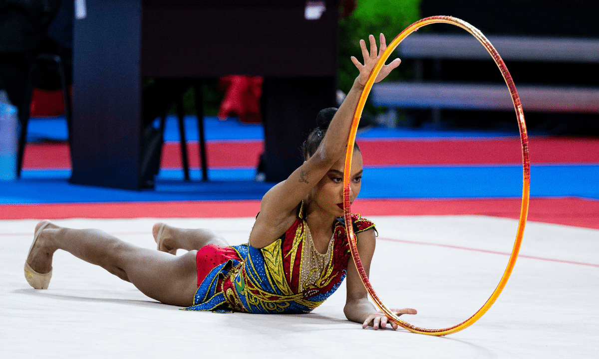 Geovanna Santos na Copa do Mundo de ginástica rítmica em Cluj na Romênia