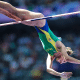Juliana Campos em prova de salto com vara na Grécia Fabiana Murer