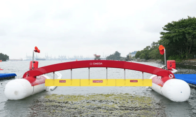 Pórtico de chegada da maratona aquática no Mundial de Esportes Aquáticos Singapura 2025