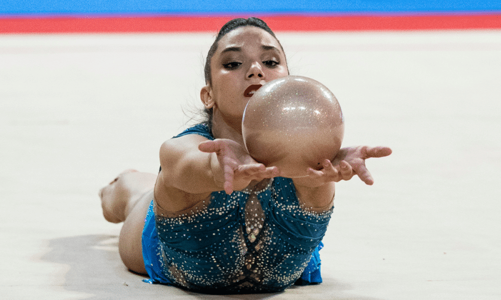 Maria Alexandre na Copa do Mundo de ginástica rítmica em Cluj na Romênia