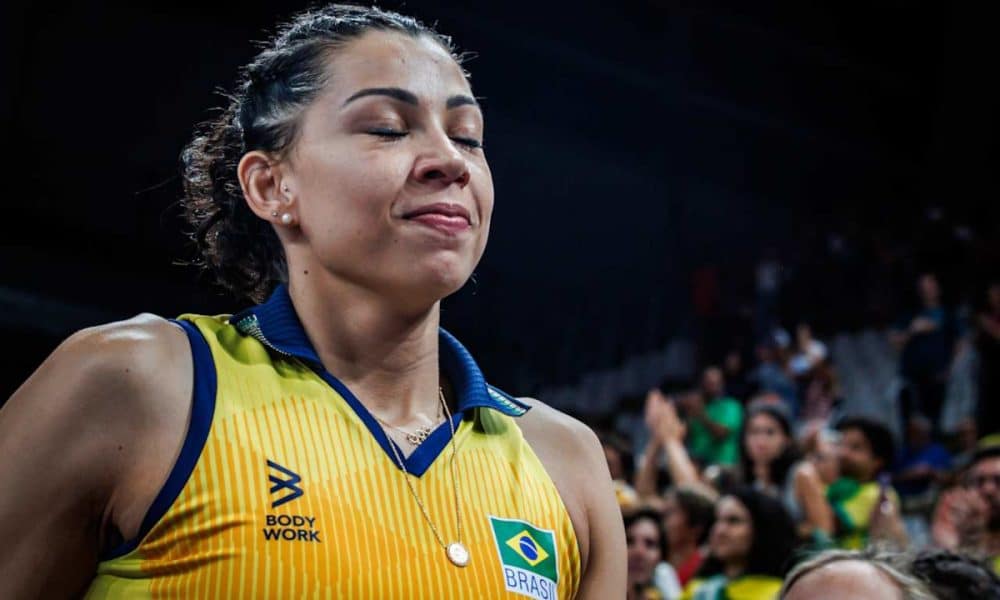 Carol medalhista olímpica seleção brasileira de vôlei