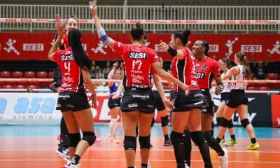 Sesi Bauru venceu pelo Paulista de vôlei feminino em dia de derrota do Pinheiros
