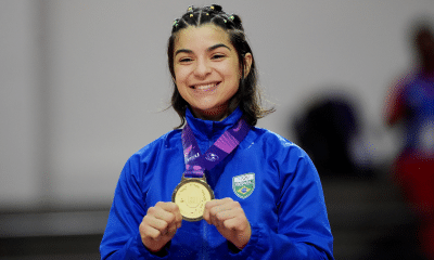 Bianca Reis com sua medalha de ouro dos Jogos Pan-Americanos Júnior Assunção-2025