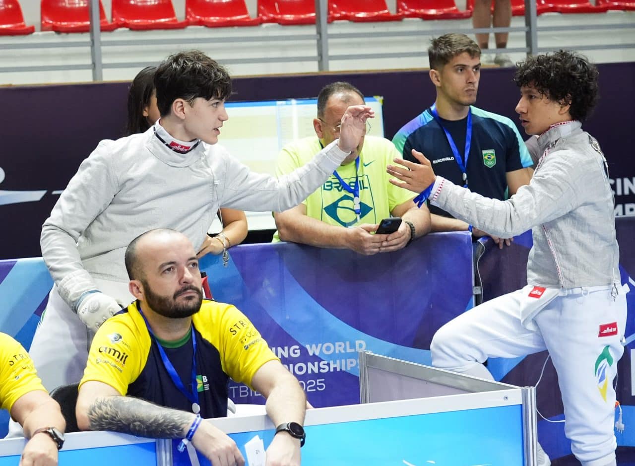 Marcus Pinto e Vince Liu no Mundial de Esgrima (Foto: Luca Pagliaricci/Bizzi Team/FIE)