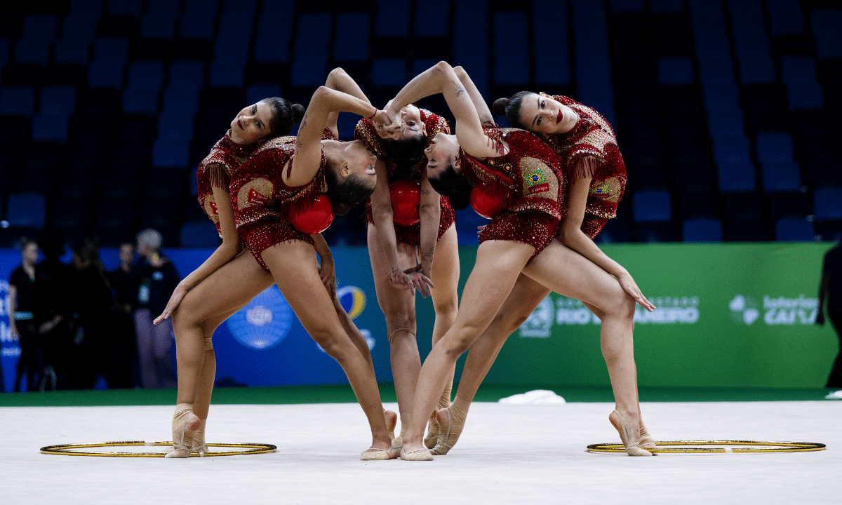 Conjunto do Brasil durante o treino de pódio na série mista