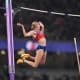 Katie Moon liderou a dobradinha dos Estados Unidos no salto com vara com a medalha de ouro no Mundial de atletismo