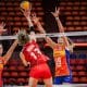 Wada, do Japão, ataca na partida contra a Holanda pelas quartas de final do Mundial de vôlei feminino