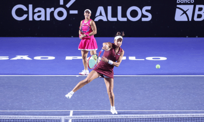 Laura Pigossi e Ingrid Martins na quadra do SP Open