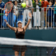 Luisa Stefani comemora vitória no SP Open com a húngara Timea Babos