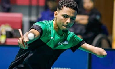 Na imagem, Gabriel Antunes rebatendo a bolinha com sua raquete durante a final do Parapan.