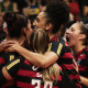 Time do Sesc Flamengo comemorando a vitória contra o Barueri