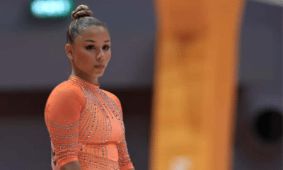 Flávia Saraiva na trave no Mundial de Ginástica Artística Jakarta 2025