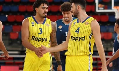 Na imagem, Marcio comemorando vitória com companheiro de equipe.