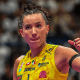 Gabi Guimarães no banco da final da supercopa italiana de vôlei