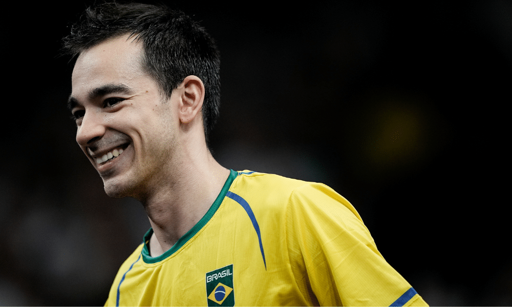 Hugo Calderano china smash de tênis de mesa