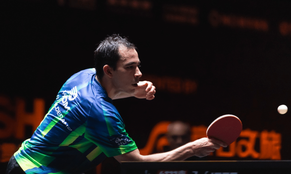Hugo Calderano em ação no Grand Smash de Pequim WTT WTT Finals hong kong 2025 felix lebrun