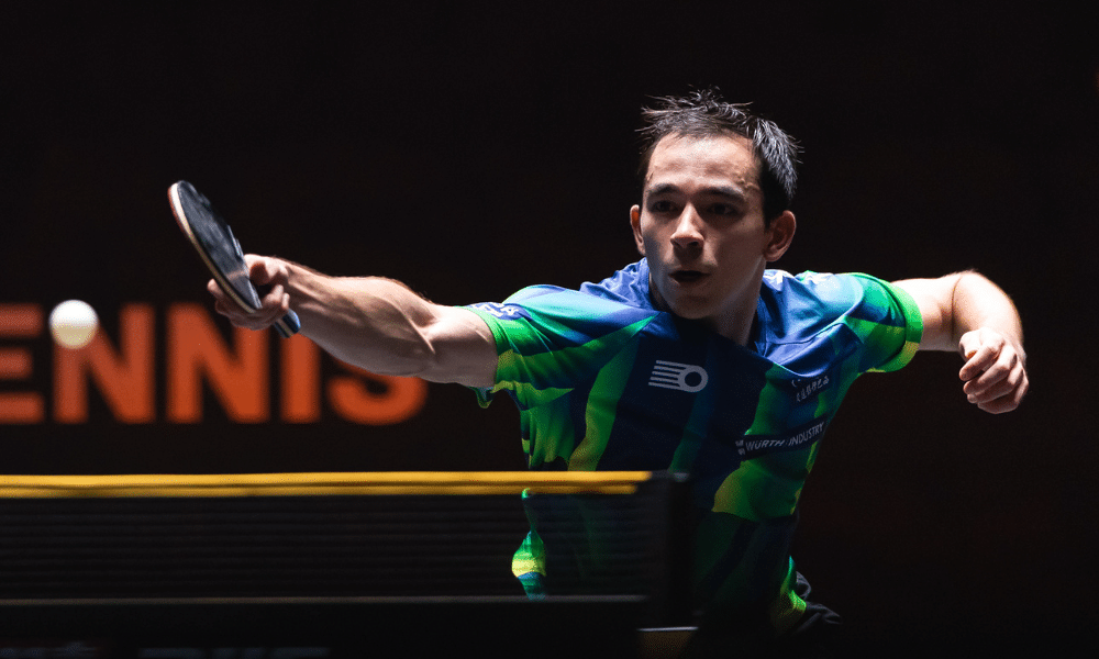 Hugo Calderano china smash de tênis de mesa