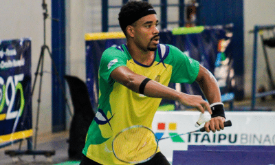 Donnians Oliveira compete no Internacional do México de badminton