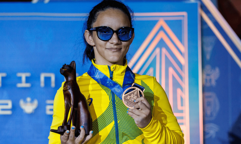 Lara Lima bronze categoria até 41 quilos mundial de halterofilismo