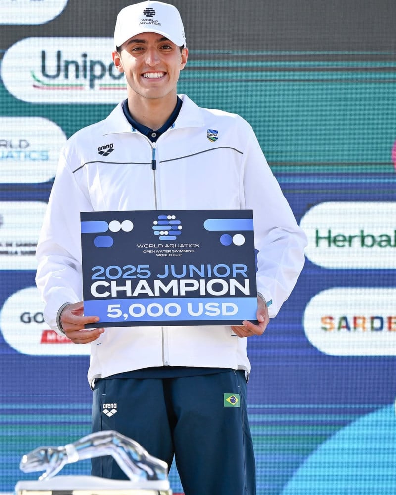 Leonardo Brandt campeão júnior circuito mundial de águas abertas
