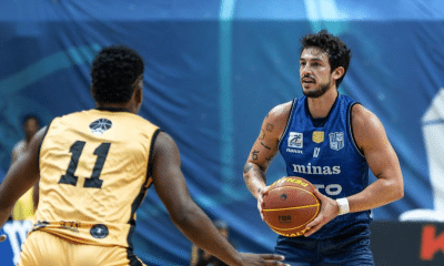 Ricardo Fischer com a camisa do KTO Minas Tênis Clube