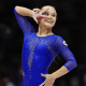 Angelina Melnikova se apresenta no solo no Mundial de Ginástica Artística