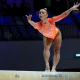 Flávia Saraiva compete na trave no Mundial de Ginástica Artística