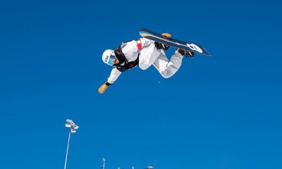 Pat Burgener em prova da Copa do Mundo de snowboard halfpipe