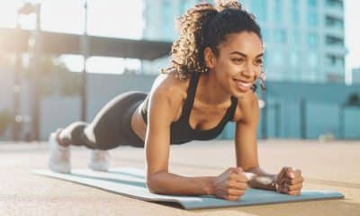 Erros mais comuns ao fazer prancha abdominal (e como corrigir)