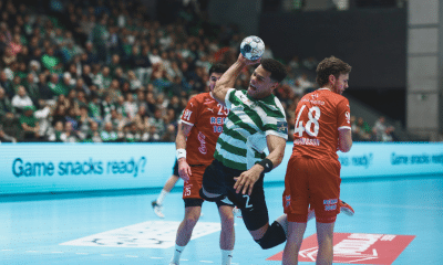 Edy Silva ganhou pelo Sporting em duelo pela Liga dos Campeões da Europa de handebol masculino (Foto: EHF Champions League)