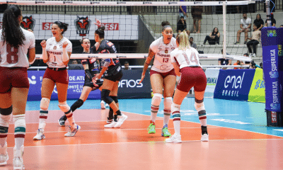 Ariane se destacou pelo Fluminense na vitória diante do Sesi Bauru pela Superliga