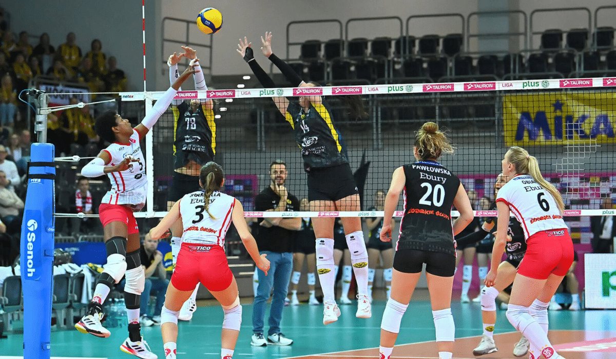 As brasileiras Regiane Bidias e Mari Brambilla marcaram sete pontos na vitória do time delas